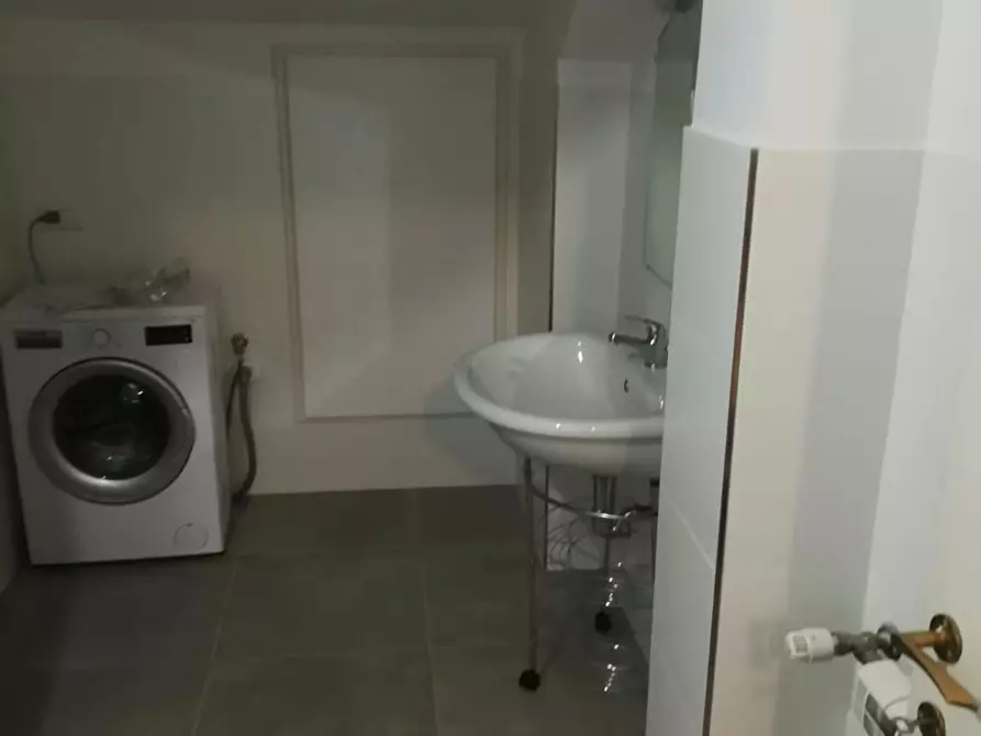 Immagine 5 di Appartamento in affitto  in Via della Pineta Sacchetti a Roma