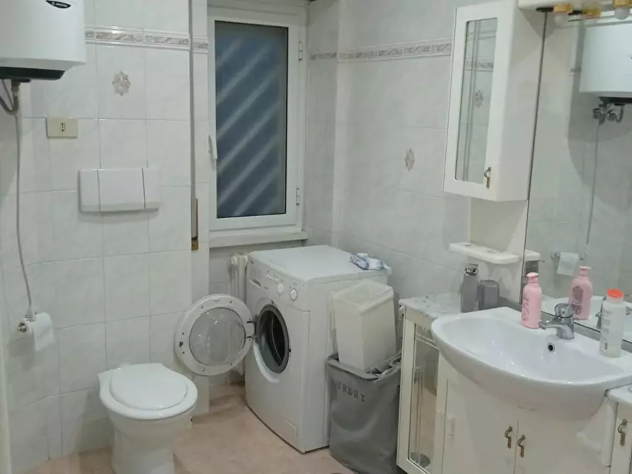 Immagine 7 di Appartamento in affitto  in Via Oderisi da Gubbio a Roma