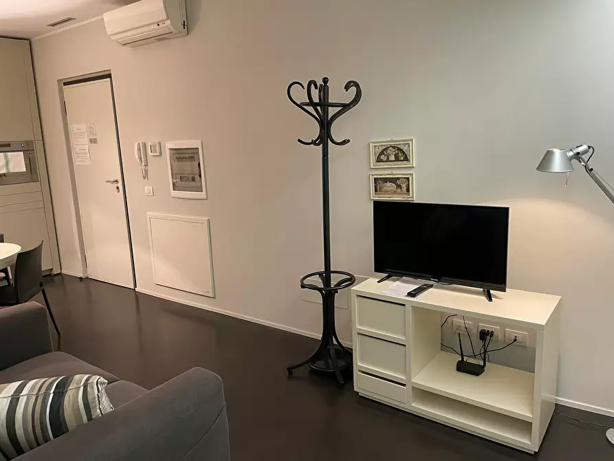 Immagine 3 di Appartamento in affitto  in Via Mascarella a Bologna