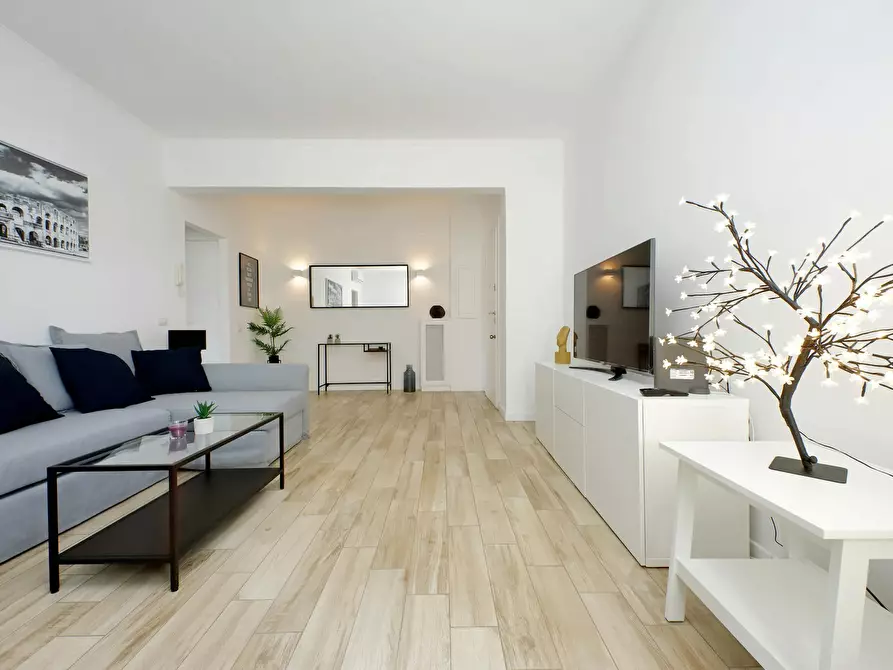 Immagine 3 di Appartamento in affitto  in Via Oderisi da Gubbio a Roma