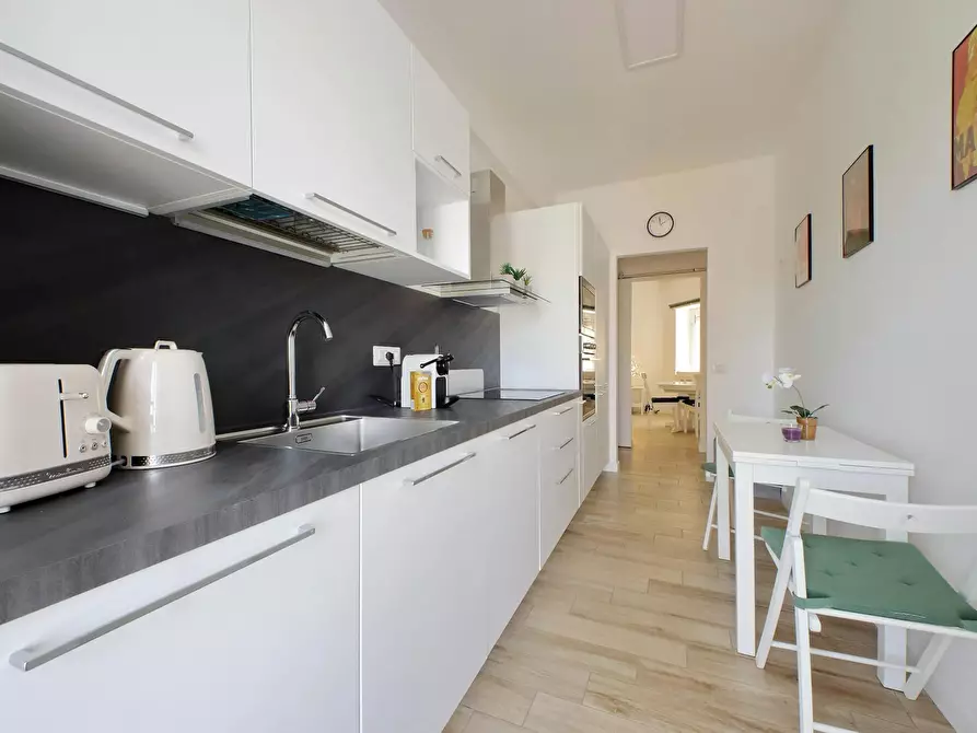 Immagine 10 di Appartamento in affitto  in Via Oderisi da Gubbio a Roma