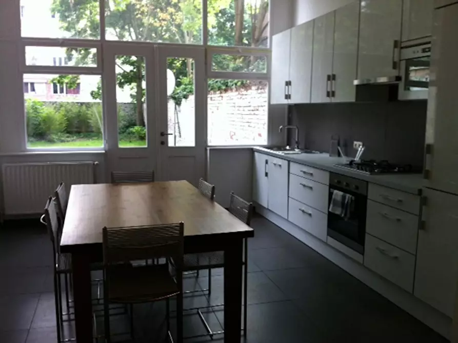 Immagine 3 di Appartamento in affitto  in Rue de Suisse a Saint-Gilles