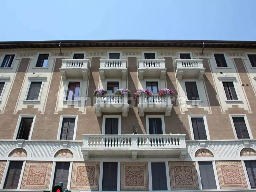 Immagine 1 di Appartamento in affitto  in Via Arbe a Milano