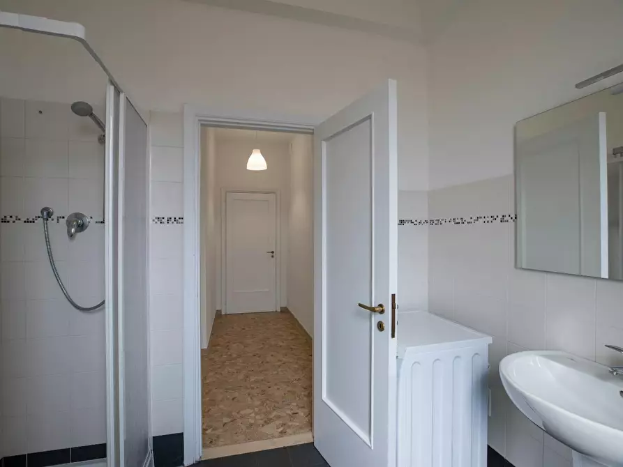 Immagine 10 di Camera in affitto  in Via Francesco Baracca a Firenze