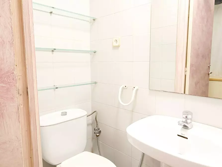 Immagine 9 di Camera in affitto  in Carrer de Balmes a Barcelona