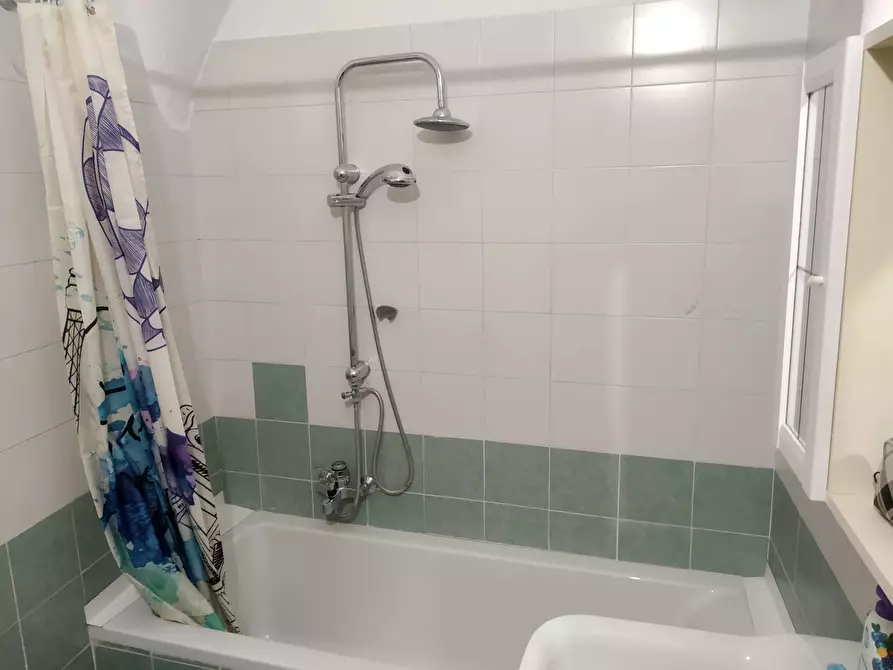 Immagine 5 di Camera in affitto  in Via Monte di Pietà a Bra