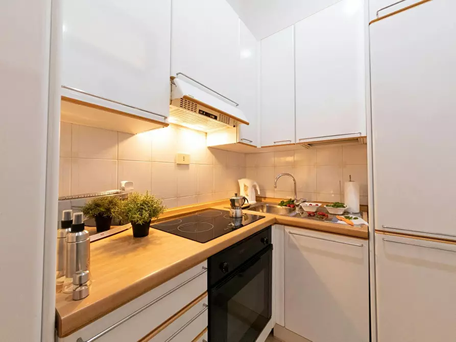 Immagine 7 di Appartamento in affitto  in Via Sardegna a Roma