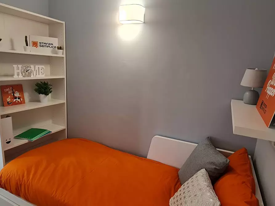 Immagine 10 di Camera in affitto  in Lungotevere di Pietra Papa a Roma