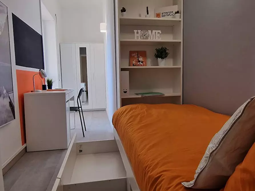 Immagine 9 di Camera in affitto  in Lungotevere di Pietra Papa a Roma