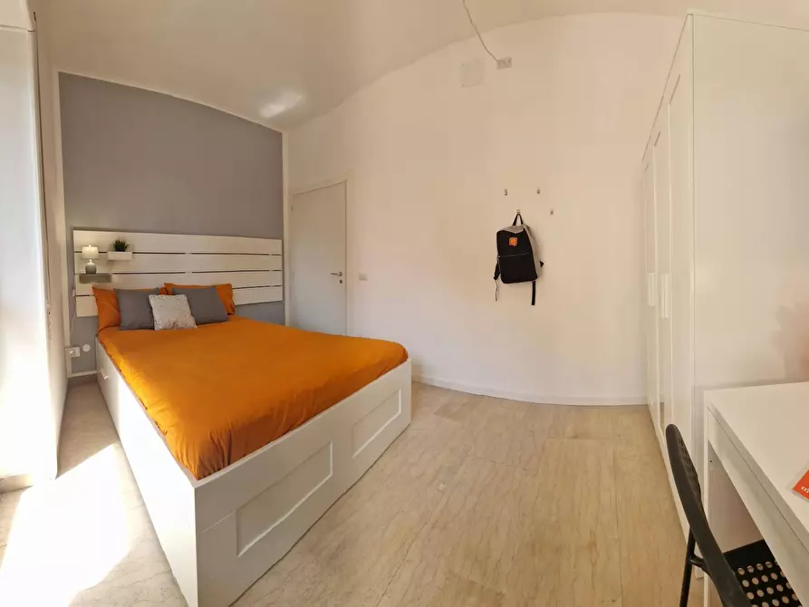 Immagine 10 di Camera in affitto  in Lungotevere di Pietra Papa a Roma