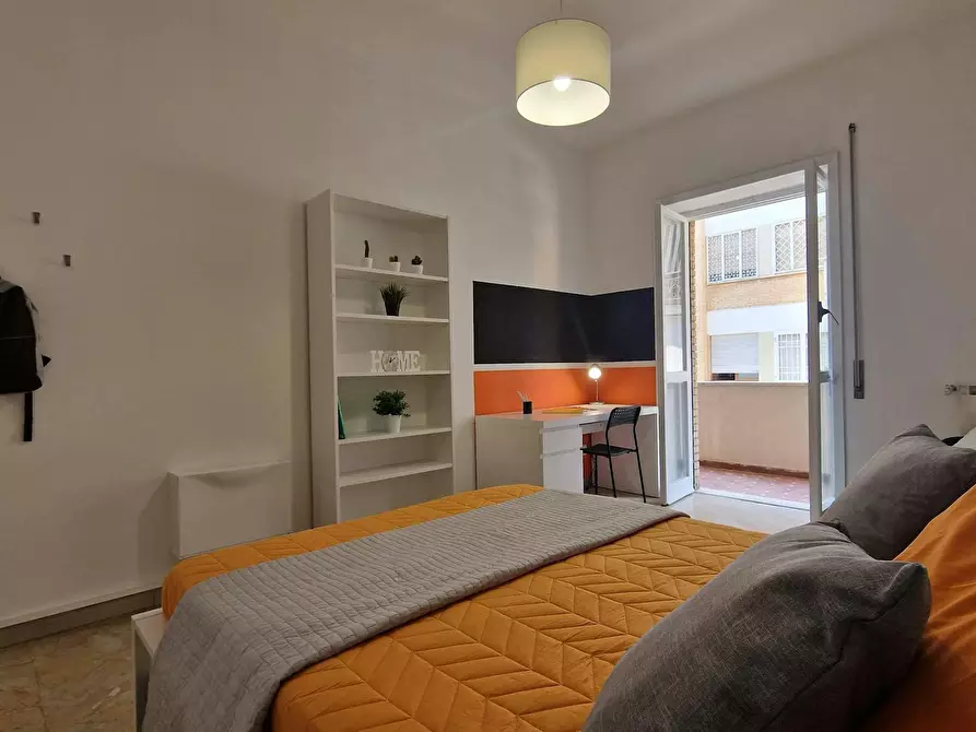 Immagine 9 di Camera in affitto  in Lungotevere di Pietra Papa a Roma