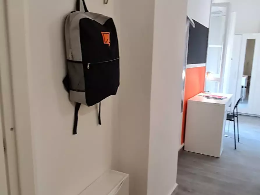 Immagine 5 di Camera in affitto  in Lungotevere di Pietra Papa a Roma