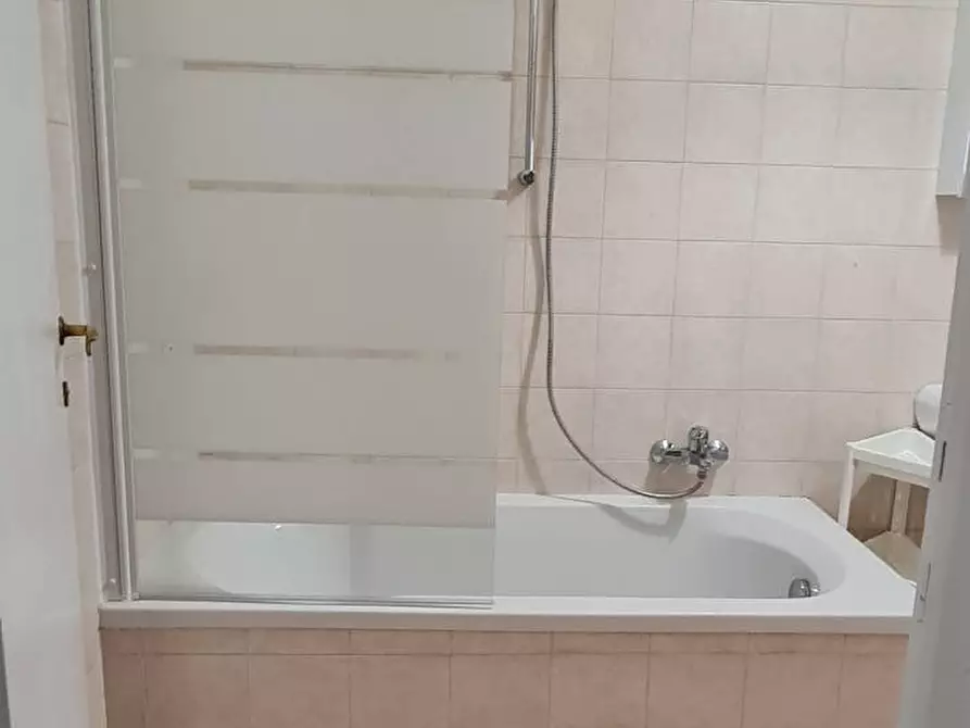 Immagine 7 di Camera in affitto  in Lungotevere di Pietra Papa a Roma