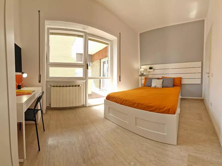 Immagine 6 di Camera in affitto  in Lungotevere di Pietra Papa a Roma