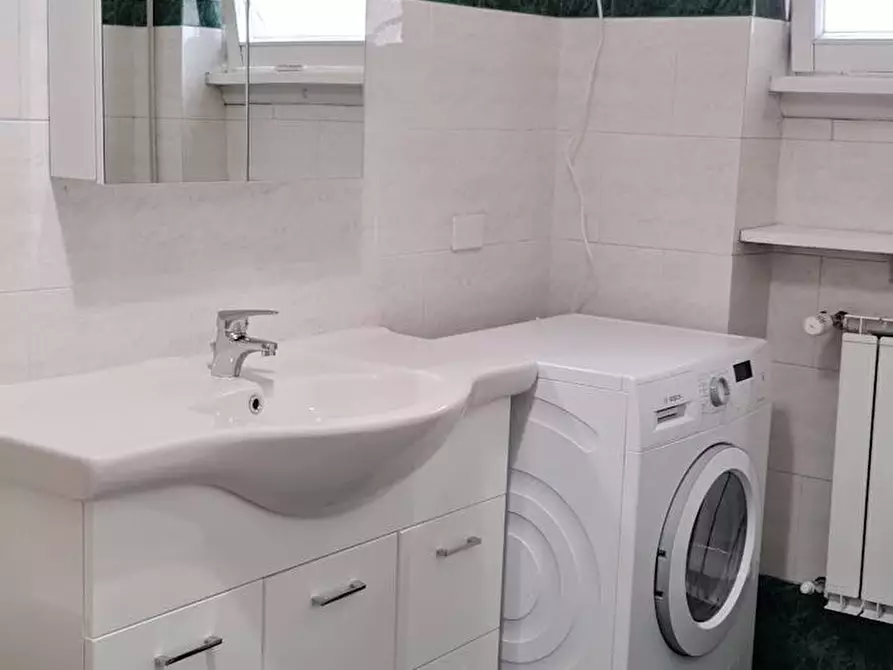 Immagine 10 di Camera in affitto  in Lungotevere di Pietra Papa a Roma