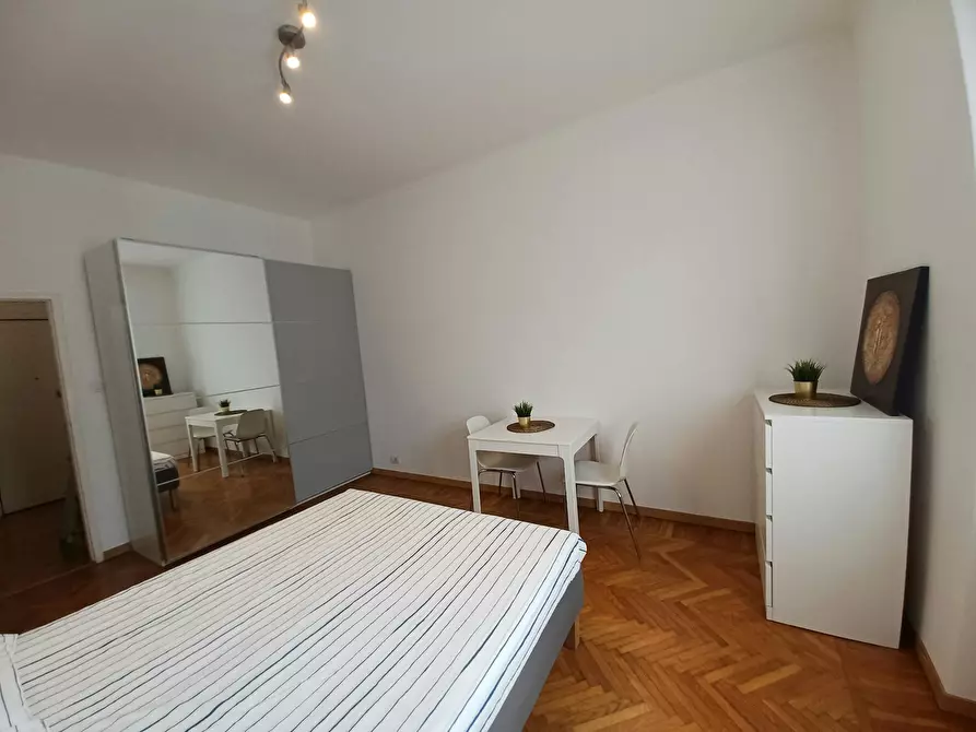 Immagine 10 di Camera in affitto  in Via Alfredo Oriani a Milano