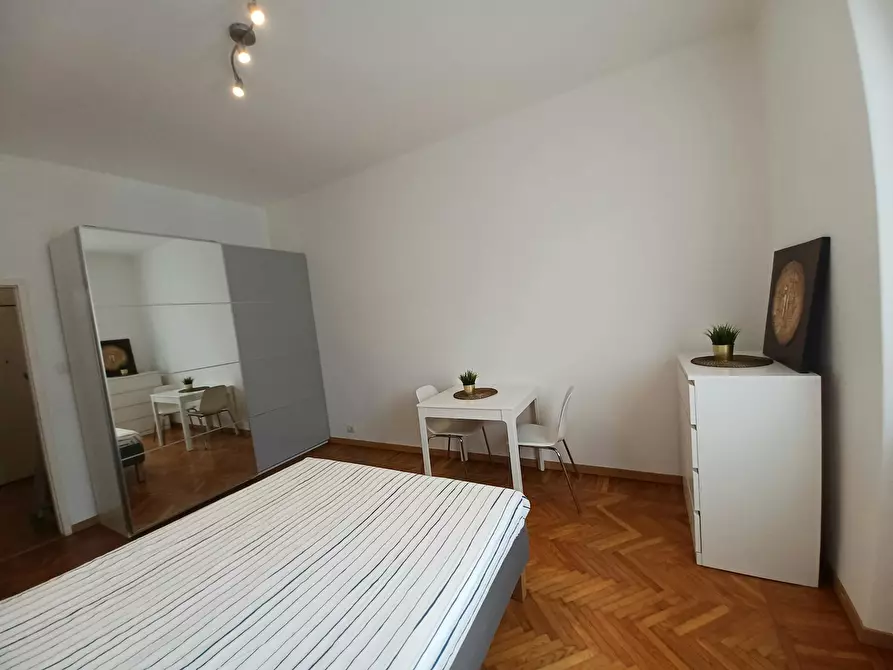 Immagine 9 di Camera in affitto  in Via Alfredo Oriani a Milano