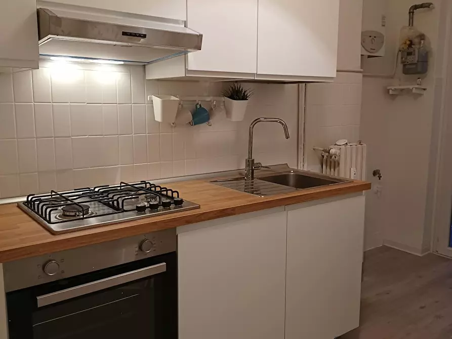 Immagine 5 di Camera in affitto  in Via Alfredo Oriani a Milano