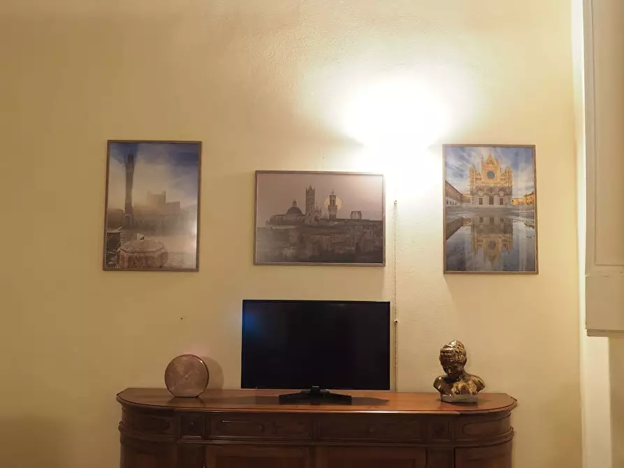 Immagine 5 di Appartamento in affitto  in Via Roma a Siena