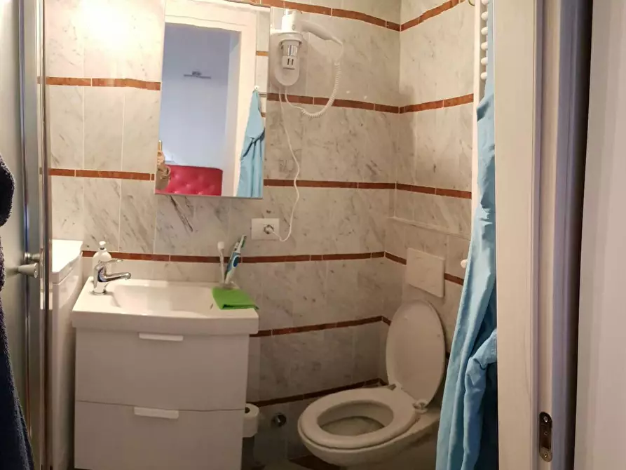 Immagine 7 di Camera condivisa in affitto  in Via dei Martiri del Popolo a Firenze