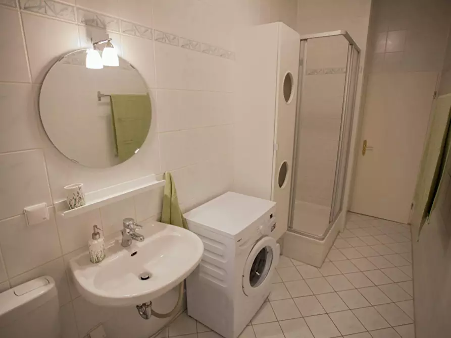 Immagine 5 di Appartamento in affitto  in Bernhard-Lichtenberg-Straße a Berlin
