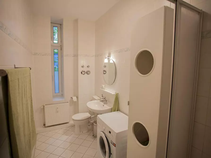 Immagine 4 di Appartamento in affitto  in Bernhard-Lichtenberg-Straße a Berlin