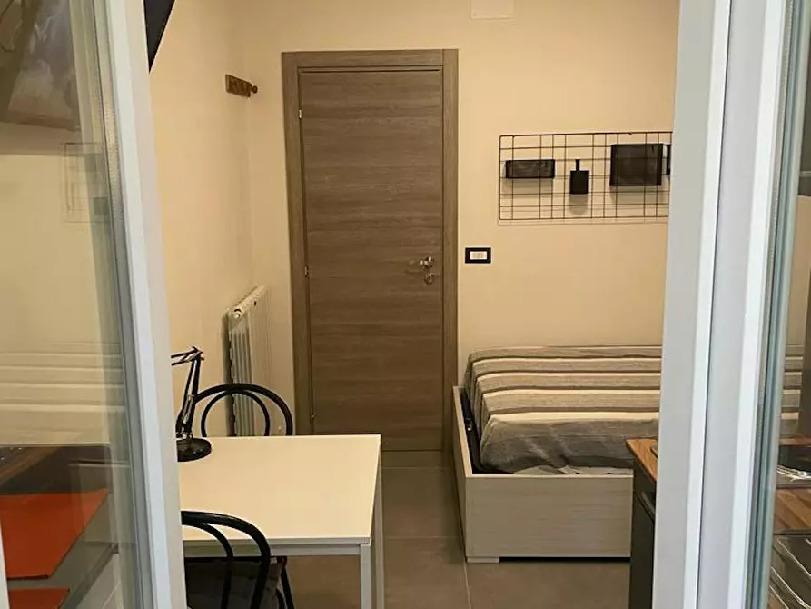 Immagine 9 di Camera in affitto  in Via Tarvisio a Torino