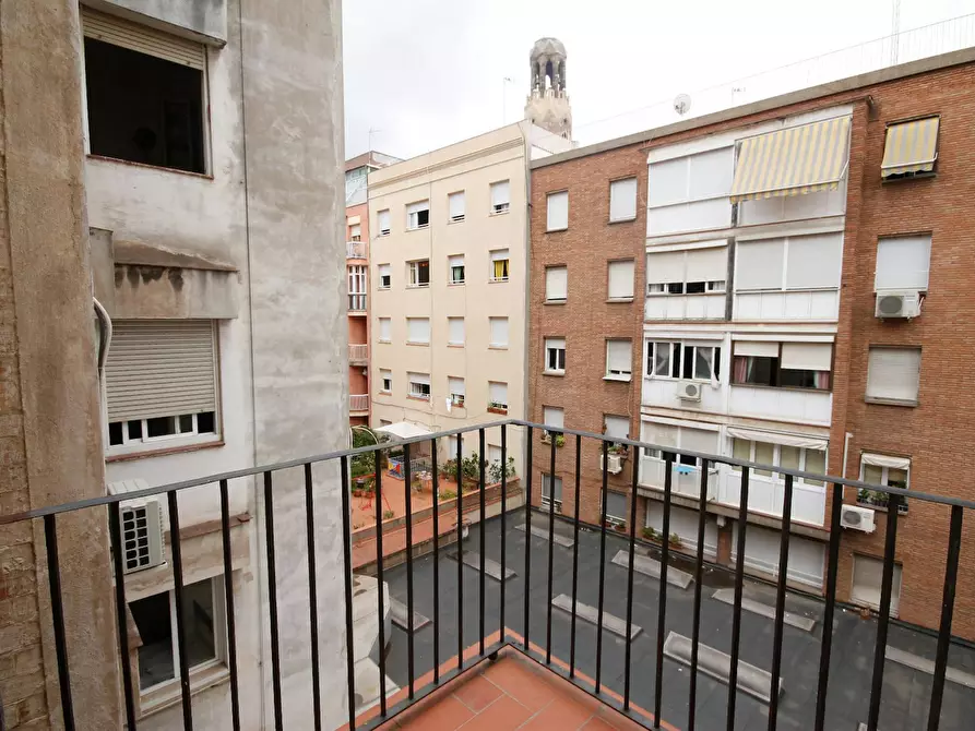 Immagine 6 di Camera in affitto  in Carrer del Poeta Cabanyes a Barcelona