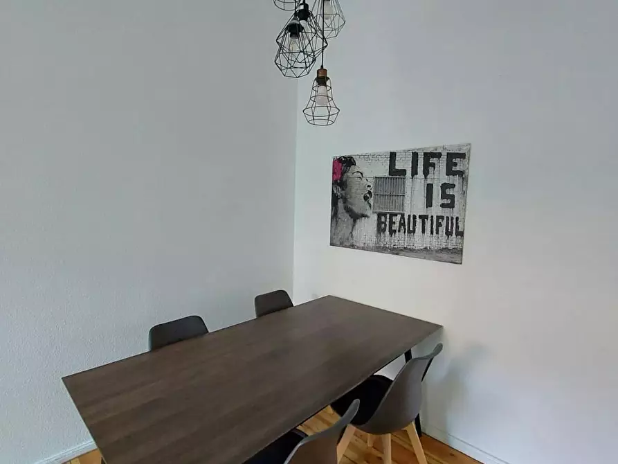 Immagine 5 di Appartamento in affitto  in Elsenstraße a Berlin