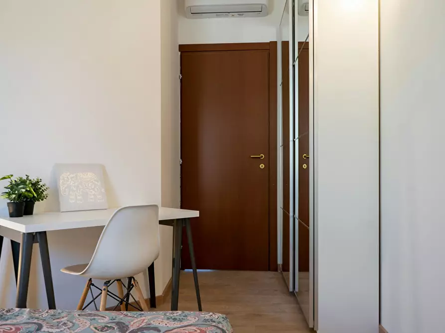 Immagine 4 di Camera in affitto  in Via Donatello a Milano