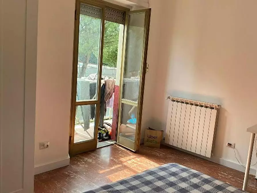 Immagine 6 di Camera in affitto  in Via Macedonia a Roma
