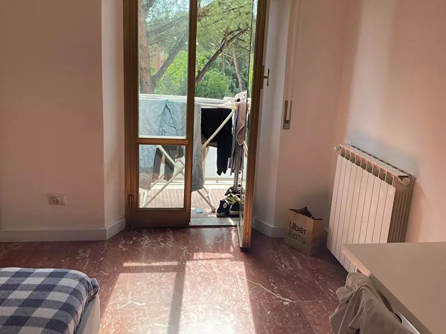 Immagine 3 di Camera in affitto  in Via Macedonia a Roma