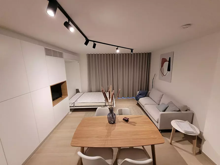 Immagine 1 di Appartamento in affitto  in Avenue de Cortenbergh a Bruxelles