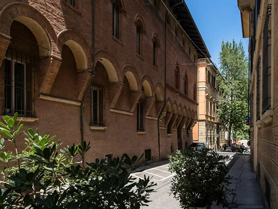 Immagine 2 di Appartamento in affitto  in Via Rolandino a Bologna