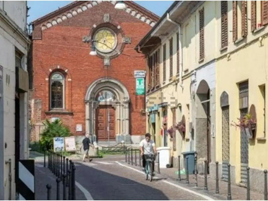 Immagine 10 di Camera in affitto  in Via Cusago a Milano