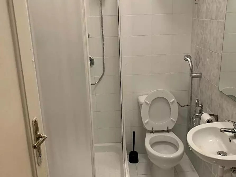 Immagine 7 di Appartamento in affitto  in Via Giovanni da Procida a Roma