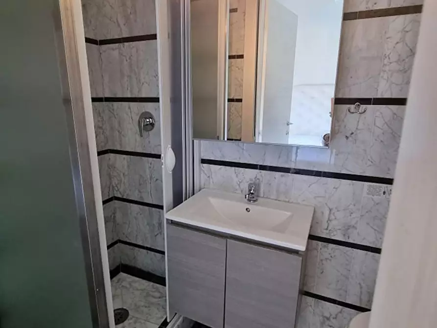 Immagine 8 di Camera in affitto  in Via dei Martiri del Popolo a Firenze