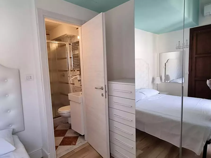 Immagine 5 di Camera in affitto  in Via dei Martiri del Popolo a Firenze