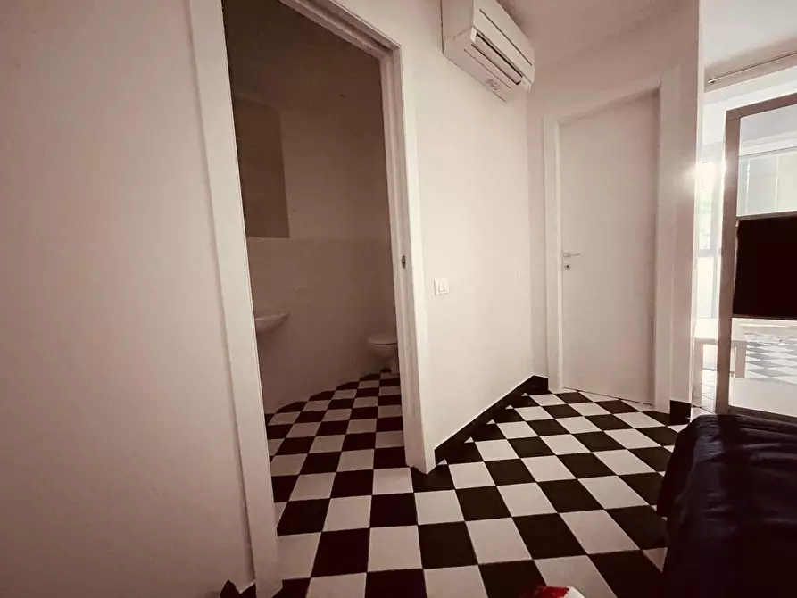 Immagine 10 di Appartamento in affitto  in Via Chioggia a Milano