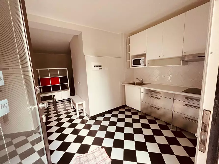 Immagine 5 di Appartamento in affitto  in Via Chioggia a Milano