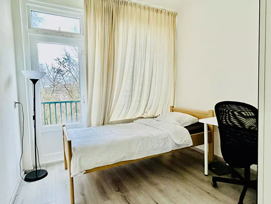 Immagine 5 di Appartamento in affitto  in Jacob van Akenstraat a Rotterdam