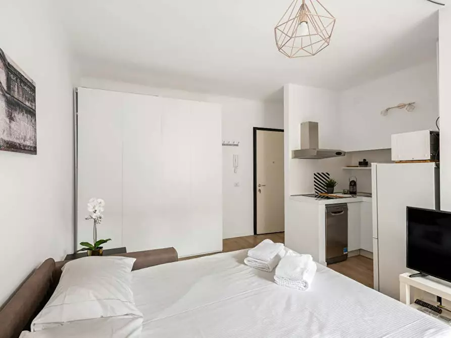 Immagine 1 di Appartamento in affitto  in Viale Bligny a Milano