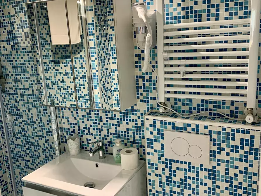 Immagine 10 di Camera condivisa in affitto  in Via San Gallo a Firenze