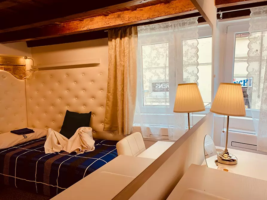 Immagine 7 di Camera condivisa in affitto  in Via San Gallo a Firenze