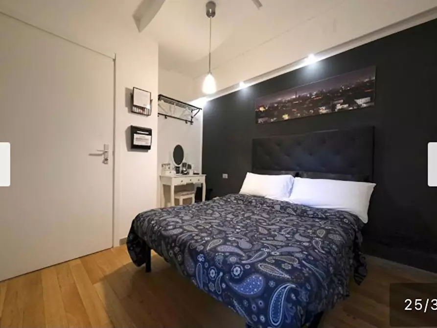 Immagine 8 di Camera in affitto  in Via dell'Indipendenza a Bologna
