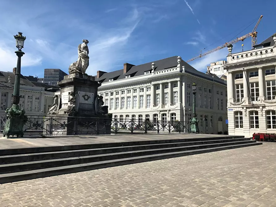Immagine 5 di Appartamento in affitto  in Place des Martyrs a Bruxelles