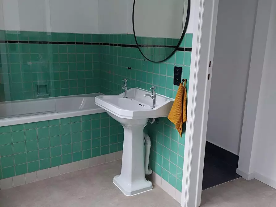 Immagine 8 di Camera in affitto  in Square des Latins a Ixelles