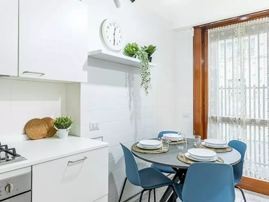 Immagine 4 di Camera in affitto  in Via Coluccio Salutati a Milano