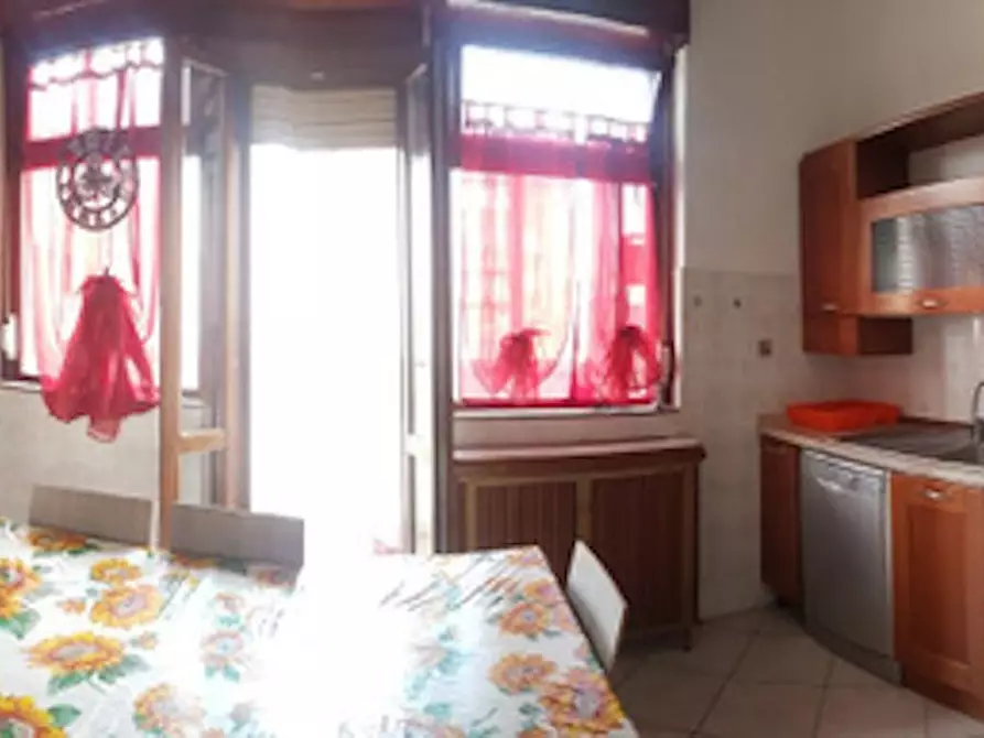 Immagine 5 di Camera in affitto  in Via Celeste Negarville a Torino