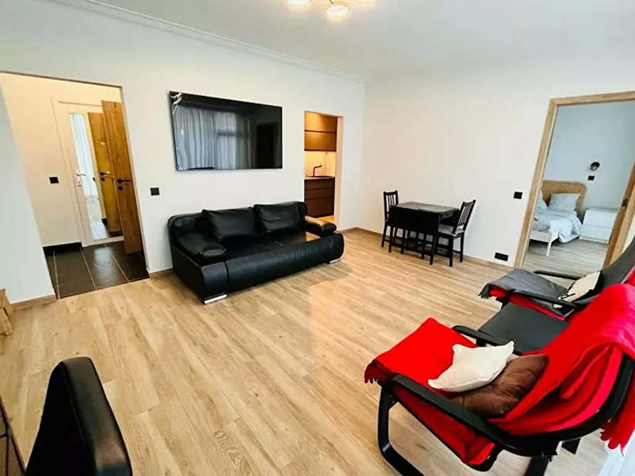 Immagine 2 di Appartamento in affitto  in Avenue des Ombrages a Woluwe-Saint-Lambert